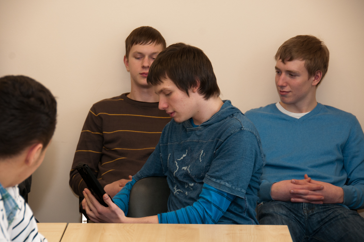 ...lubati laadimata õhupüstoleid lähemalt uurida